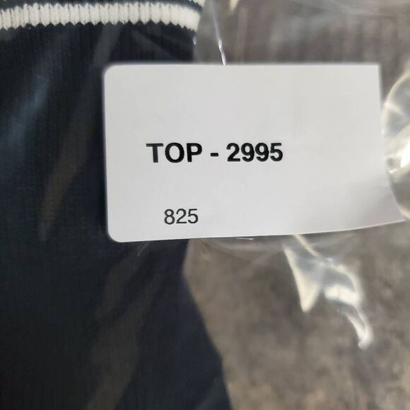 Gypsies & Generation Women’s Small Black White Striped Off-Shoulder Sweater - Picture 7 of 7